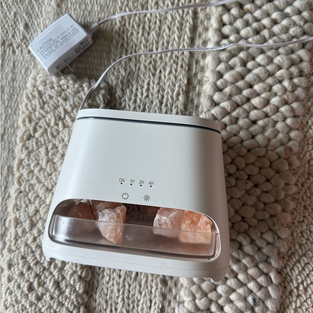 White Himalayan Salt Lamp diffuser with USB
